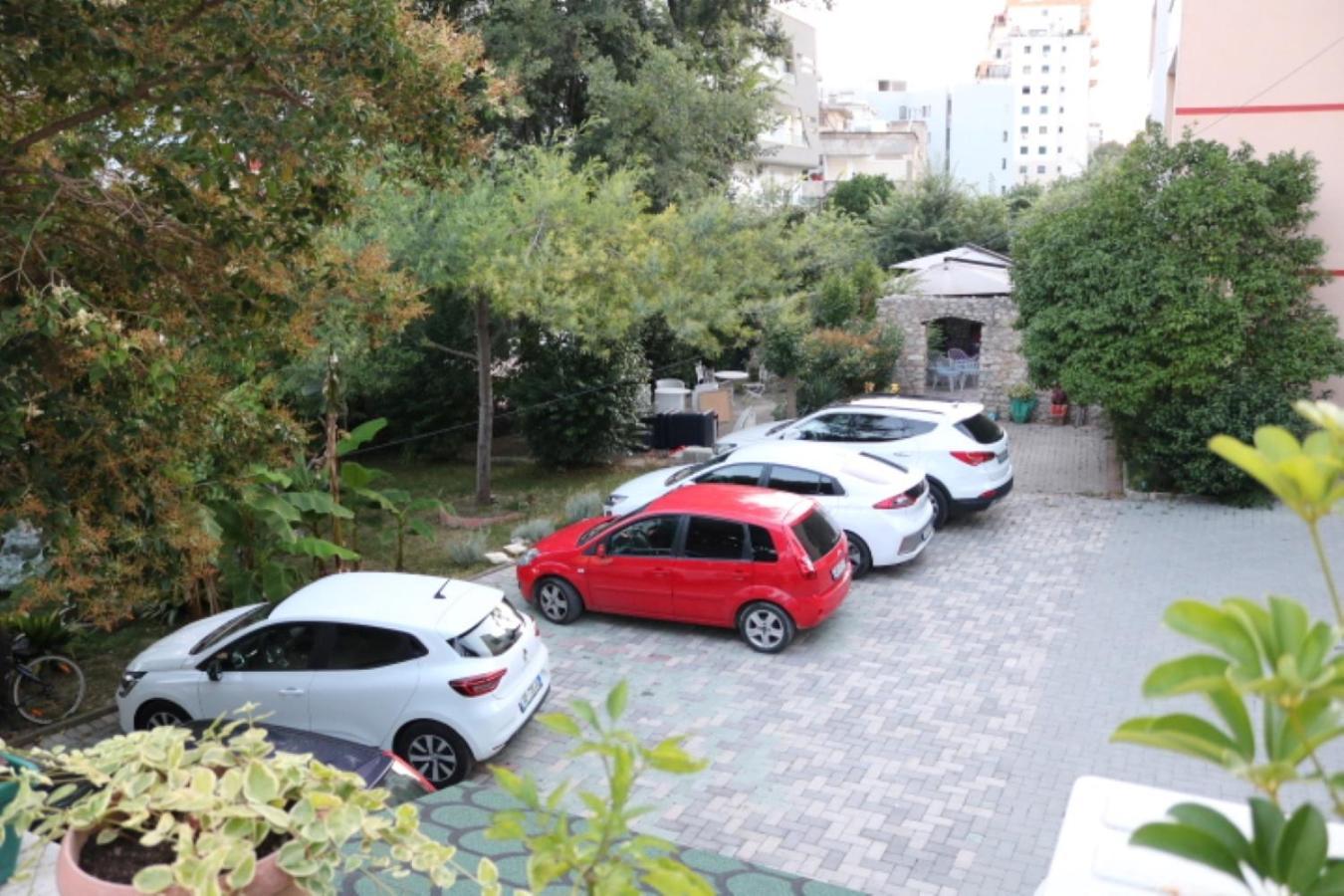 Hotel Ceka Драч Екстериор снимка