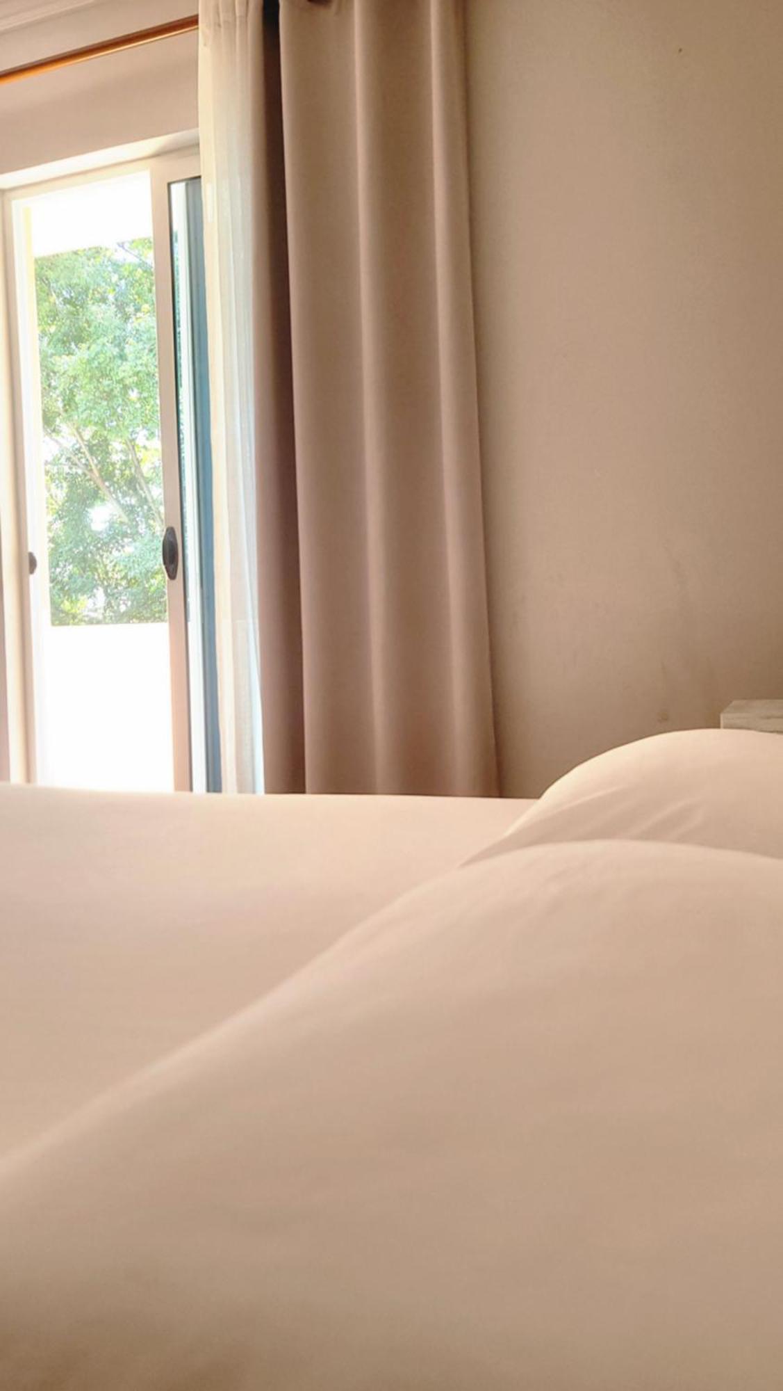 Hotel Ceka Драч Екстериор снимка