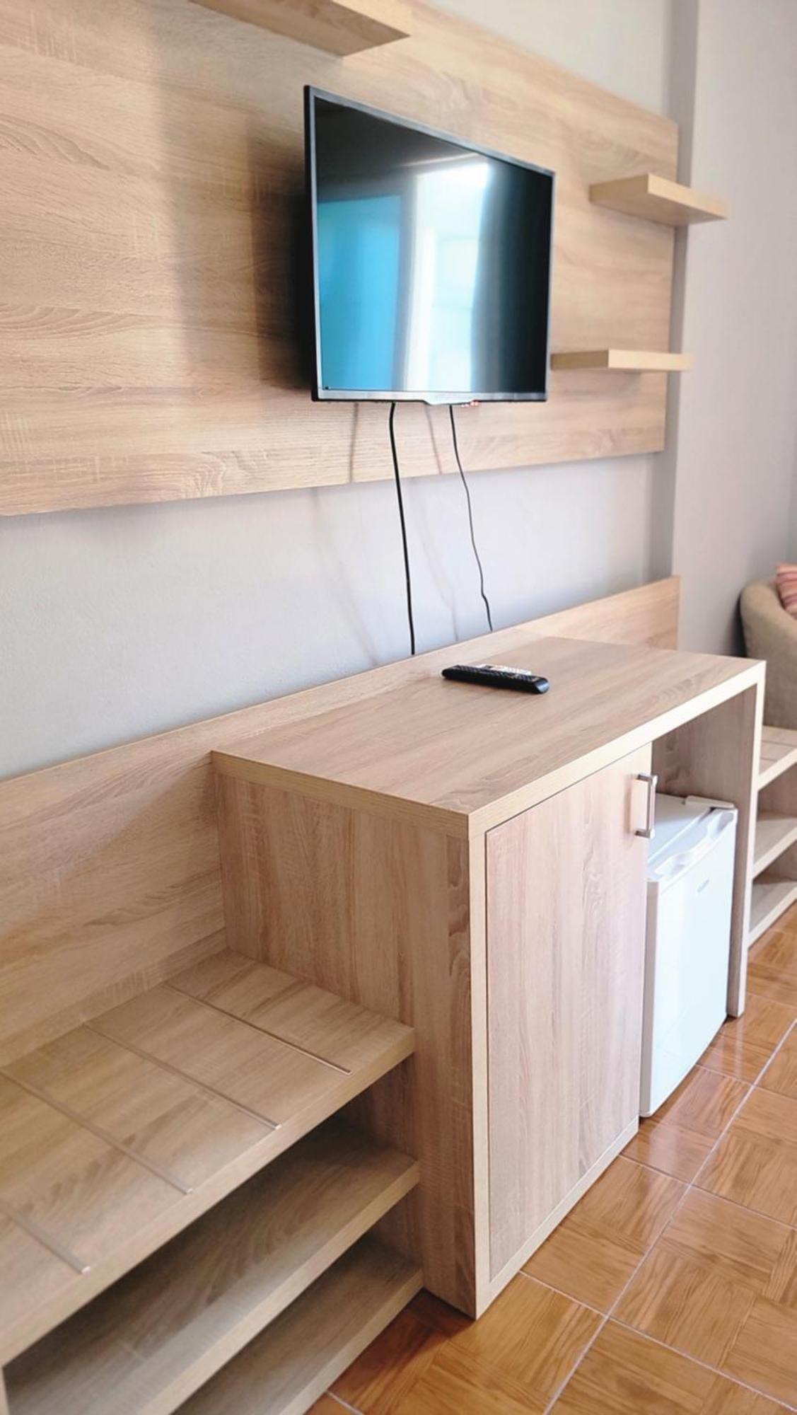 Hotel Ceka Драч Екстериор снимка
