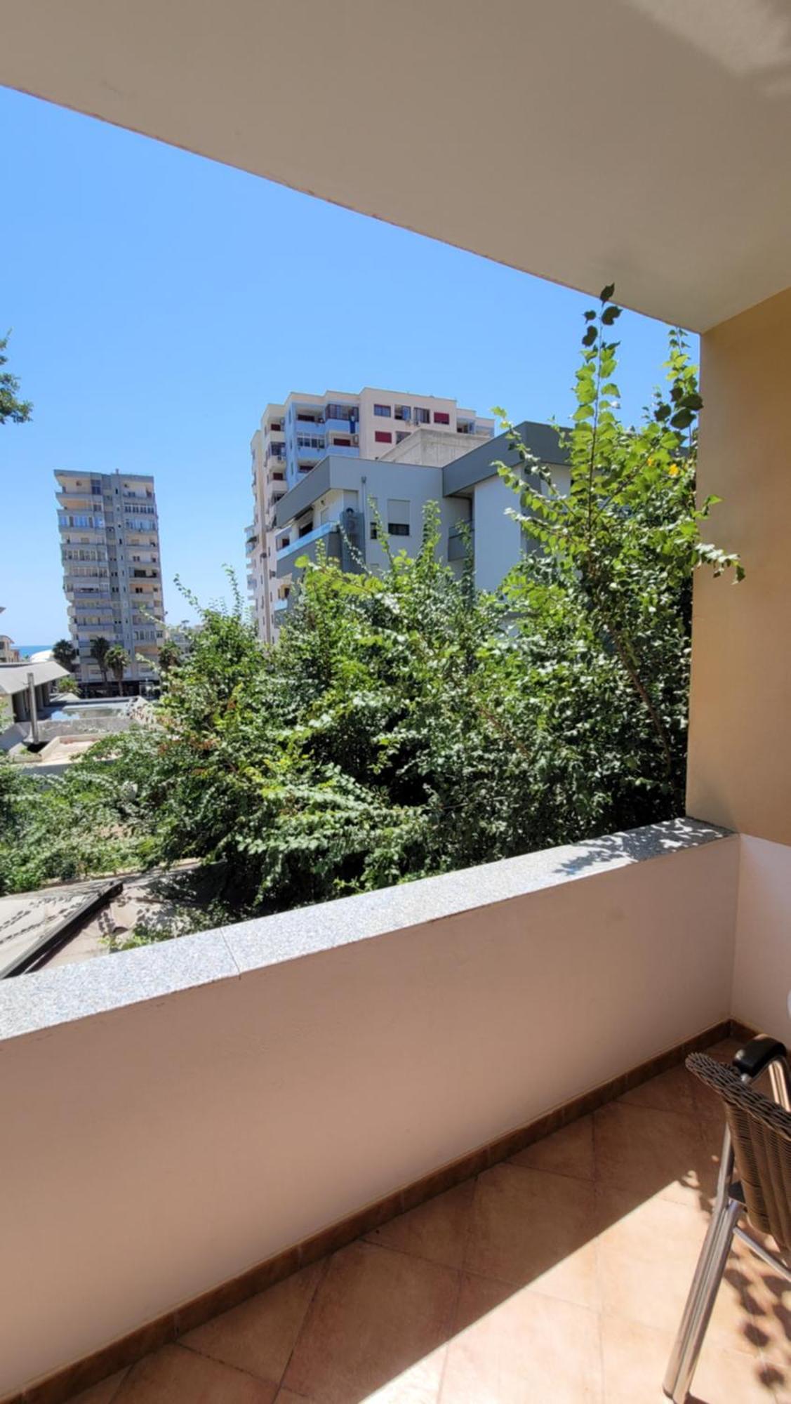 Hotel Ceka Драч Екстериор снимка